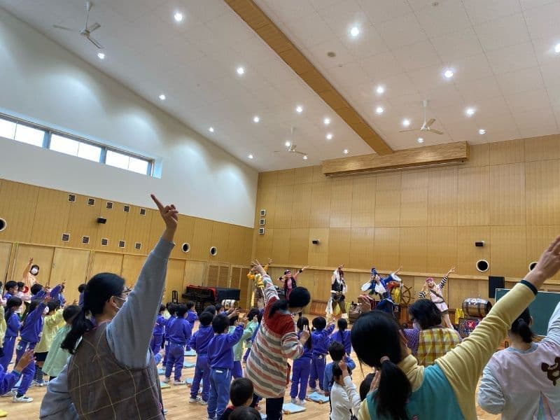 全国各地の幼稚園、保育園、子ども園でも公演しています